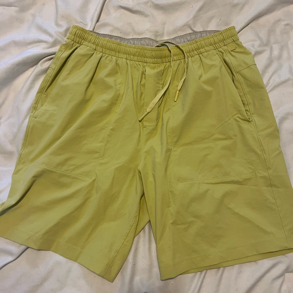 Men’s Lululemon Bowline 8” Shorts